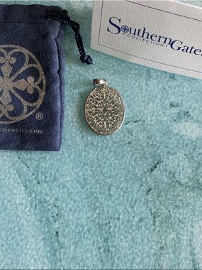 Southern Gates Silver Scroll Filigree Oval Pendant